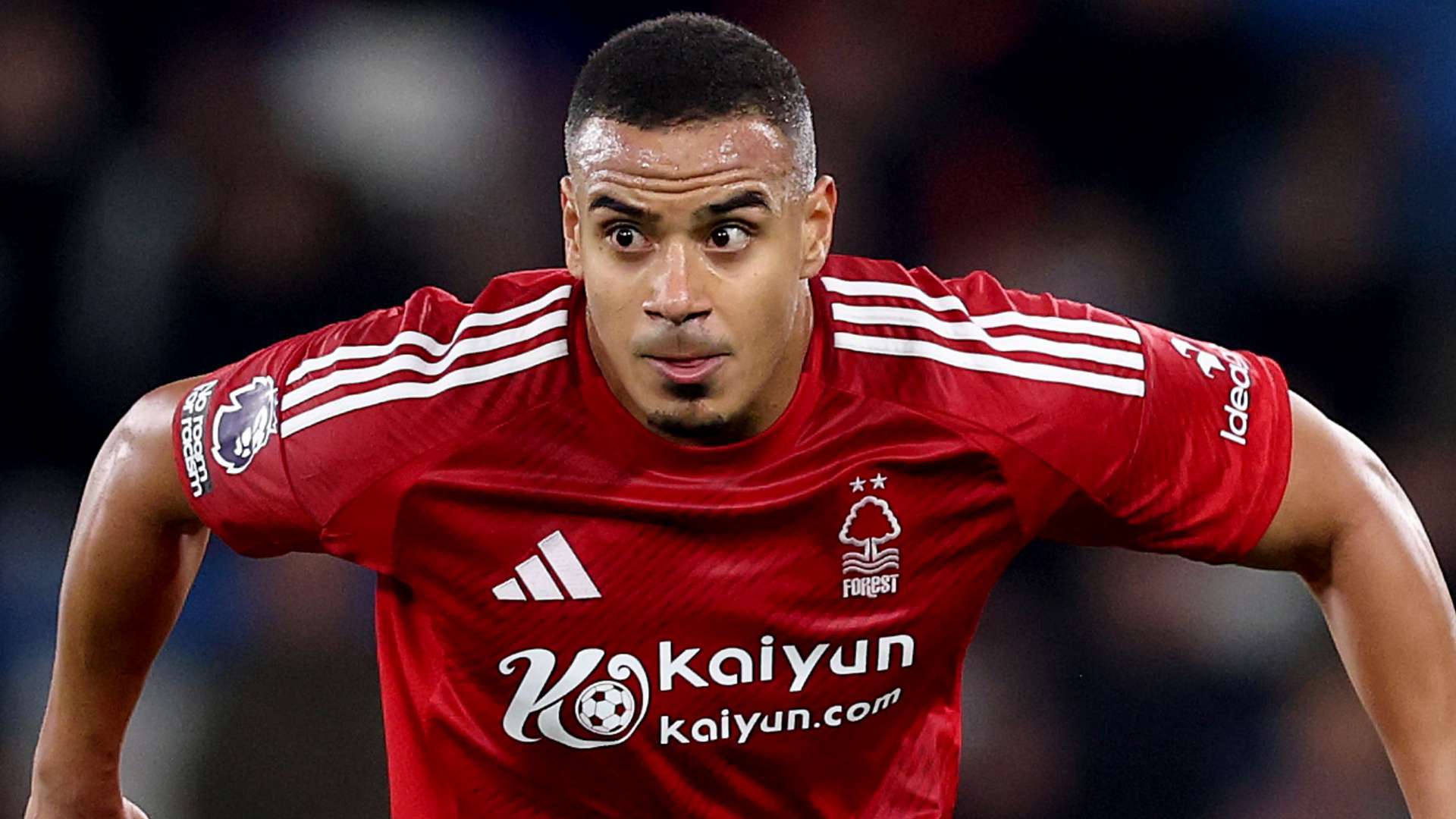 女性通过运 女性通过运